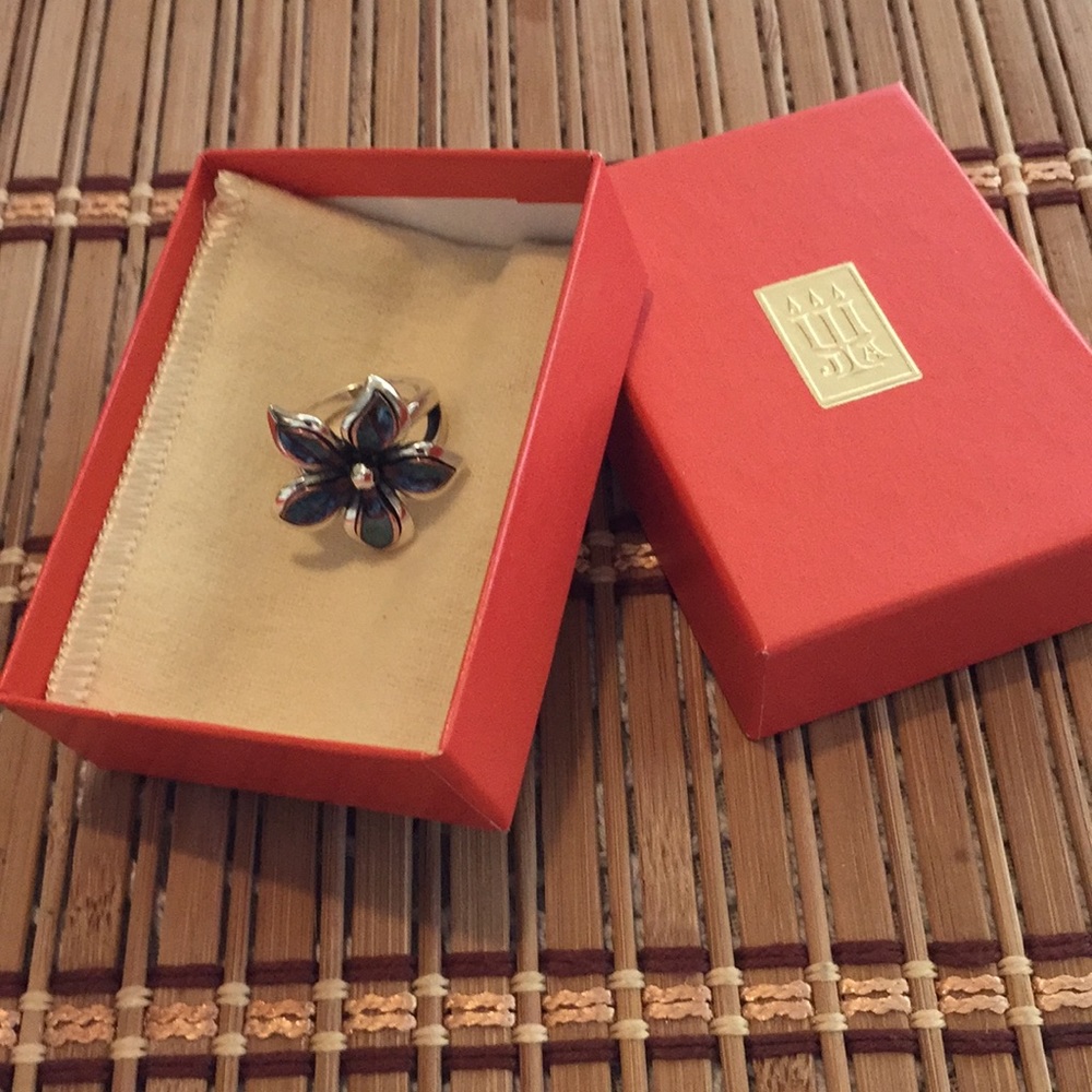 Sterling silver .925 ring.